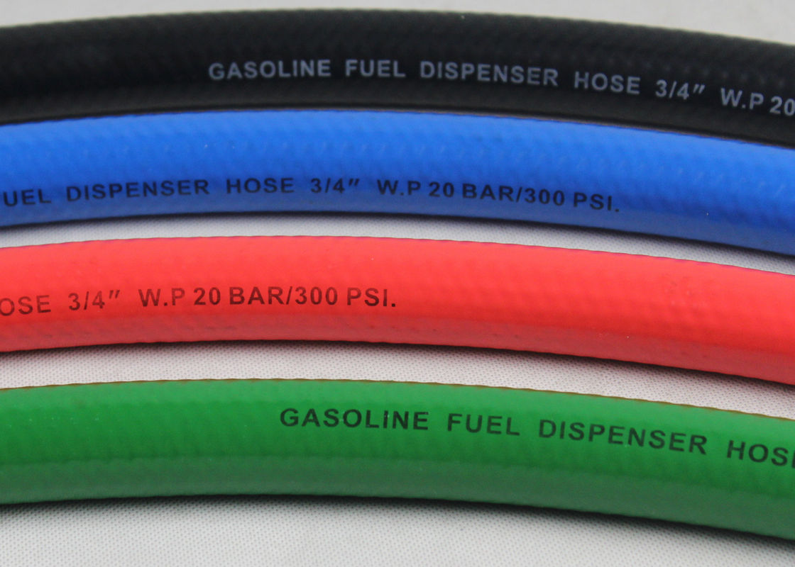 Identificação barra distribuidora da mangueira 30 do combustível vermelho de 1 polegada, mangueira de combustível trançada para o petroleiro do combustível